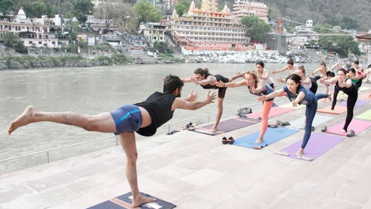yoga tours to india
